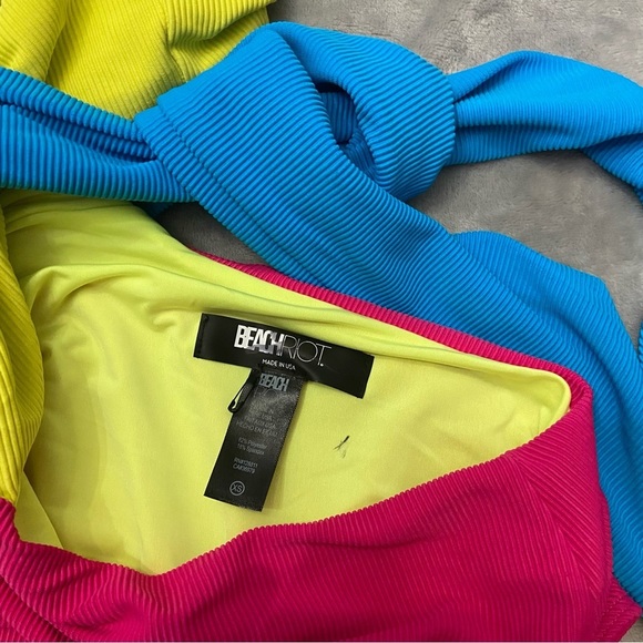 New! Beach Riot Carlie Retro Pink Colorblock One Piece Swimsuit 24026 - Picture 7 of 9